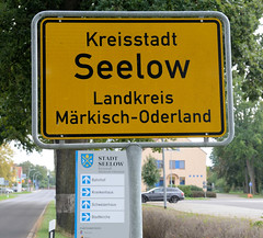 Seelow ist die Kreisstadt des Landkreises Märkisch-Oderland im Bundesland Brandenburg; Ortsschild.