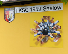 Seelow ist die Kreisstadt des Landkreises Märkisch-Oderland im Bundesland Brandenburg; Kegelsport, Wandbild.