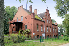 Reitwein ist ein Ort und gleichnamige Gemeinde im Landkreis Märkisch-Oderland im Bundesland Brandenburg; ehem. Pfarrhaus, Backsteingebäude.