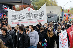 Demonstration Bündnis für soziale Gerechtigkeit am 29.10.22 in Hamburg; Demonstrationszug.