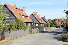 Ludwigsfelde  ist eine Stadt in der Nähe von Berlin und Potsdam im Bundesland Brandenburg;  Holzhaussiedlung, errichtet 1944.