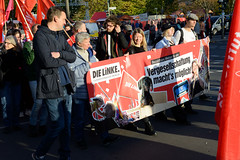 DEMO Aktionsbündnis umverteilen am 12.11.22 in Berlin; Transparent - Vergesellschaftung macht's möglich.
