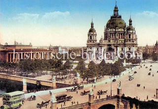 Historische Ansichten von Berlin; Doppeldeckerbus und Pferdefuhrwerke auf der Schlossbrücke - Museum und Dom.