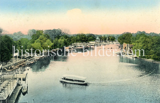 Historische Ansichten von Berlin;  Spree mit Bootsvermietung bei Treptow.