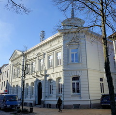 Historisches Verwaltungsgebäude am Markt -  Fotos von der Stadt   Grevesmühlen  im Landkreis Nordwestmecklenburg im Bundesland Mecklenburg-Vorpommern.