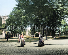 Historische, kolorierte Ansicht vom Eppendorfer Marktplatz im Hamburger Stadtteil Eppendorf. (ca. 1900)