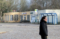 Flachbauten, Gaststätte am Bahnhof  -  Fotos von der Stadt   Grevesmühlen  im Landkreis Nordwestmecklenburg im Bundesland Mecklenburg-Vorpommern.