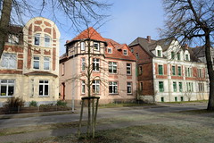 Wohnhäuser, Villen am Bahnhof  -  Fotos von der Stadt   Grevesmühlen  im Landkreis Nordwestmecklenburg im Bundesland Mecklenburg-Vorpommern.