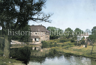 Historische Ansicht der Eppendorfer Mühle am Mühlenteich in Hamburger Stadtteil Eppendorf. (ca. 1900)