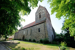 Evangelische Stadtkirche Sankt Johannes, Granit-Feldsteinbau in frühgotischen Stil;    Fotos von der Stadt Lychen im Landkreis Uckermark in Brandenburg.