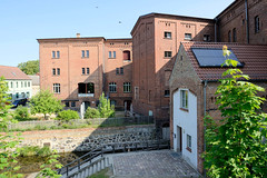 Alte Mühle am Mühlenbach, Wasserwanderplatz -  Fotos von der Stadt Lychen im Landkreis Uckermark in Brandenburg.