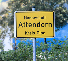 Ortsschild   - Fotos von Attendorn, Hansestadt im Kreis Olpe in Nordrhein-Westfalen.