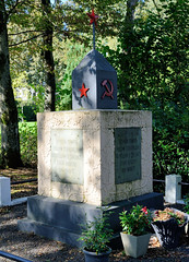 Kriegsgräberstätte Sowjetischer Ehrenfriedhof   - Fotos von Attendorn, Hansestadt im Kreis Olpe in Nordrhein-Westfalen.