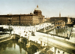 Schlossbrücke und Berliner Schloss -  historische Motive von Berlin.