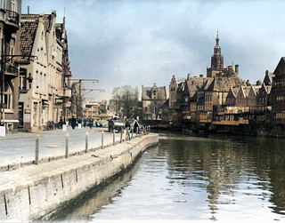 Blick in das Ratsdelft - im Hintergrund der Rathausturm; historische Bilder von Emden - Stadt in Niedersachsen, Ostfriesland.