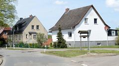 Einfamilienhäuser in der Hauptstraße - Fotos von Alt Zachun,  Gemeinde im Landkreis Ludwigslust-Parchim in  Mecklenburg-Vorpommern.