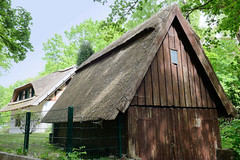 Holzschuppen mit Reetdach  - Fotos vom Seebad Zempin auf der Insel Usedom, Landkreis Vorpommern Greifswald im Bundesland Mecklenburg-Vorpommern.