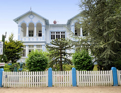 Pensionshaus, Ferienwohnungen an der Waldstraße / Bäderarchitektur  - Fotos vom Seebad Zempin auf der Insel Usedom, Landkreis Vorpommern Greifswald im Bundesland Mecklenburg-Vorpommern.