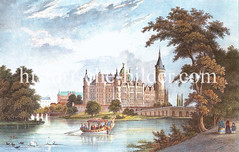 Historische Ansicht vom Schweriner Schloss um 1850 - Schwäne auf dem See, buntes Vergnügungsboot.