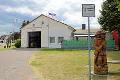 Zufahrt Gebäude der Freiwilligen Feuerwehr - Fotos vom Seebad Zempin auf der Insel Usedom, Landkreis Vorpommern Greifswald im Bundesland Mecklenburg-Vorpommern.