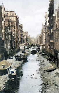 Herrengrabenfleet bei Ebbe  - historisches Foto aus dem Hambuger Stadtteil Neustadt, Bezirk Hamburg Mitte.