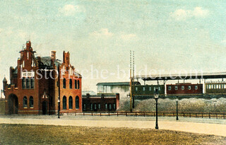 Veddeler S-Bahnhof, Empfangsgebäude - historisches  Foto aus dem Hamburger Stadtteil Veddel, Bezirk Hamburg Mitte.