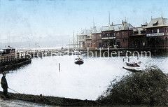 Zugang, Steg zum Restaurant / Café Alsterlust an der Außenalster - historisches Foto aus dem Hambuger Stadtteil St. Georg, Bezirk Hamburg Mitte. (1)